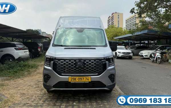So sánh xe Ford Transit và Hyundai Solati khi thuê xe 16 chỗ